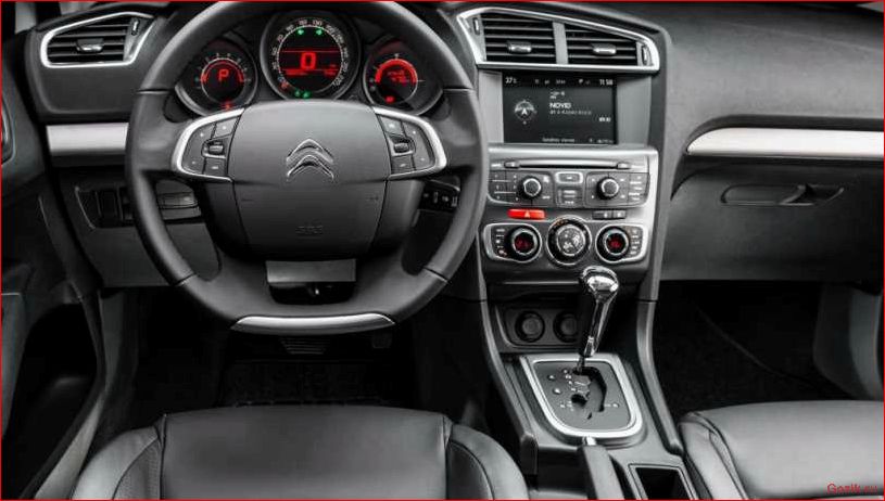 Citroen C4 Collection теперь доступен в России: новая версия автомобиля для любителей стиля и комфорта. citroen, collection, теперь, доступен, россии