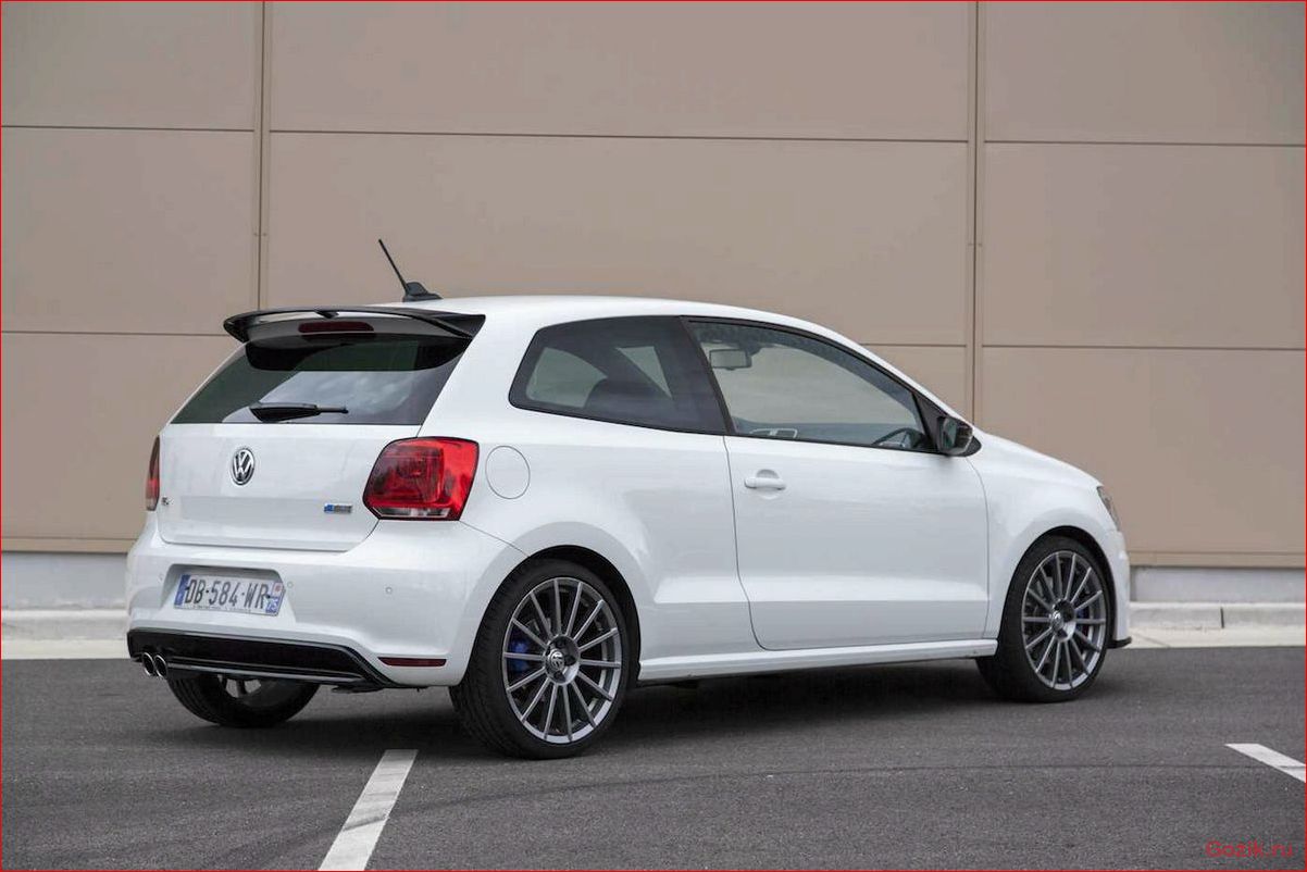 Заряженный хэтчбек Volkswagen Polo R WRC заряженный, хэтчбек, volkswagen, polo