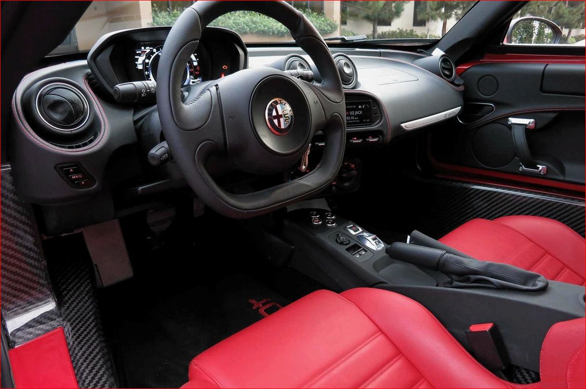 В мае начнется производство купе Alfa Romeo 4C на конвейере. начнется, производство, купе, alfa, romeo